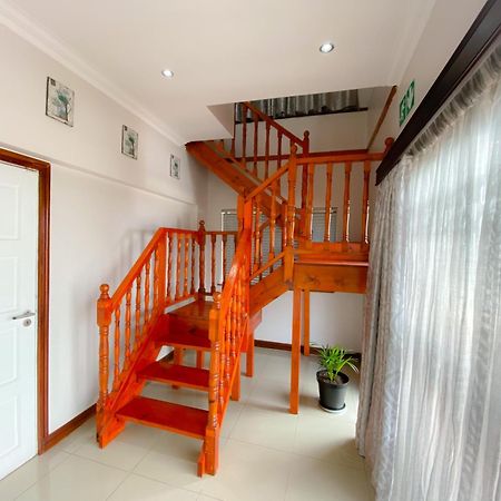 The Meritus Guest House Westville Esterno foto