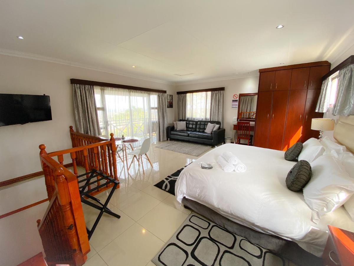 The Meritus Guest House Westville Esterno foto
