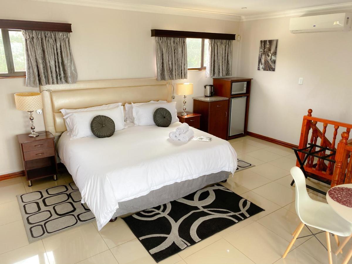The Meritus Guest House Westville Esterno foto