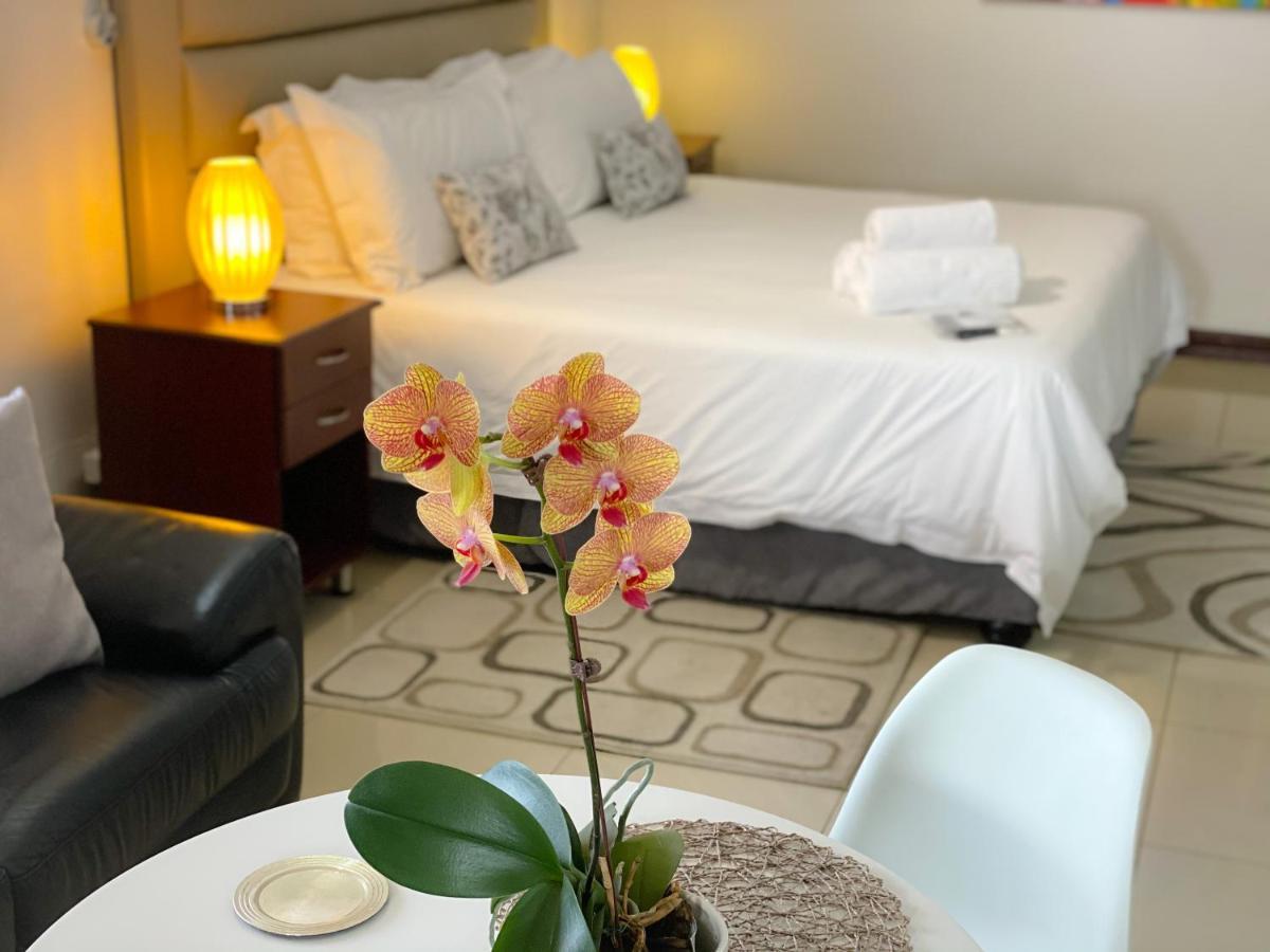 The Meritus Guest House Westville Esterno foto