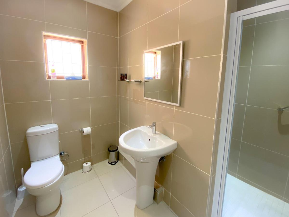 The Meritus Guest House Westville Esterno foto